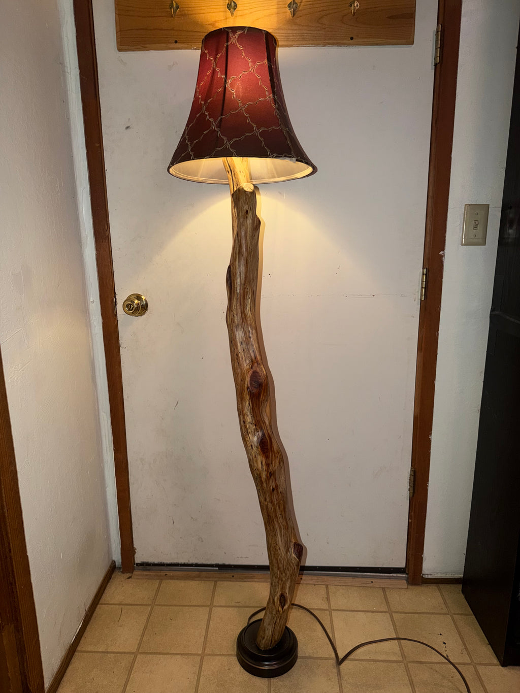 5’1 Standing Floor Log Lamp