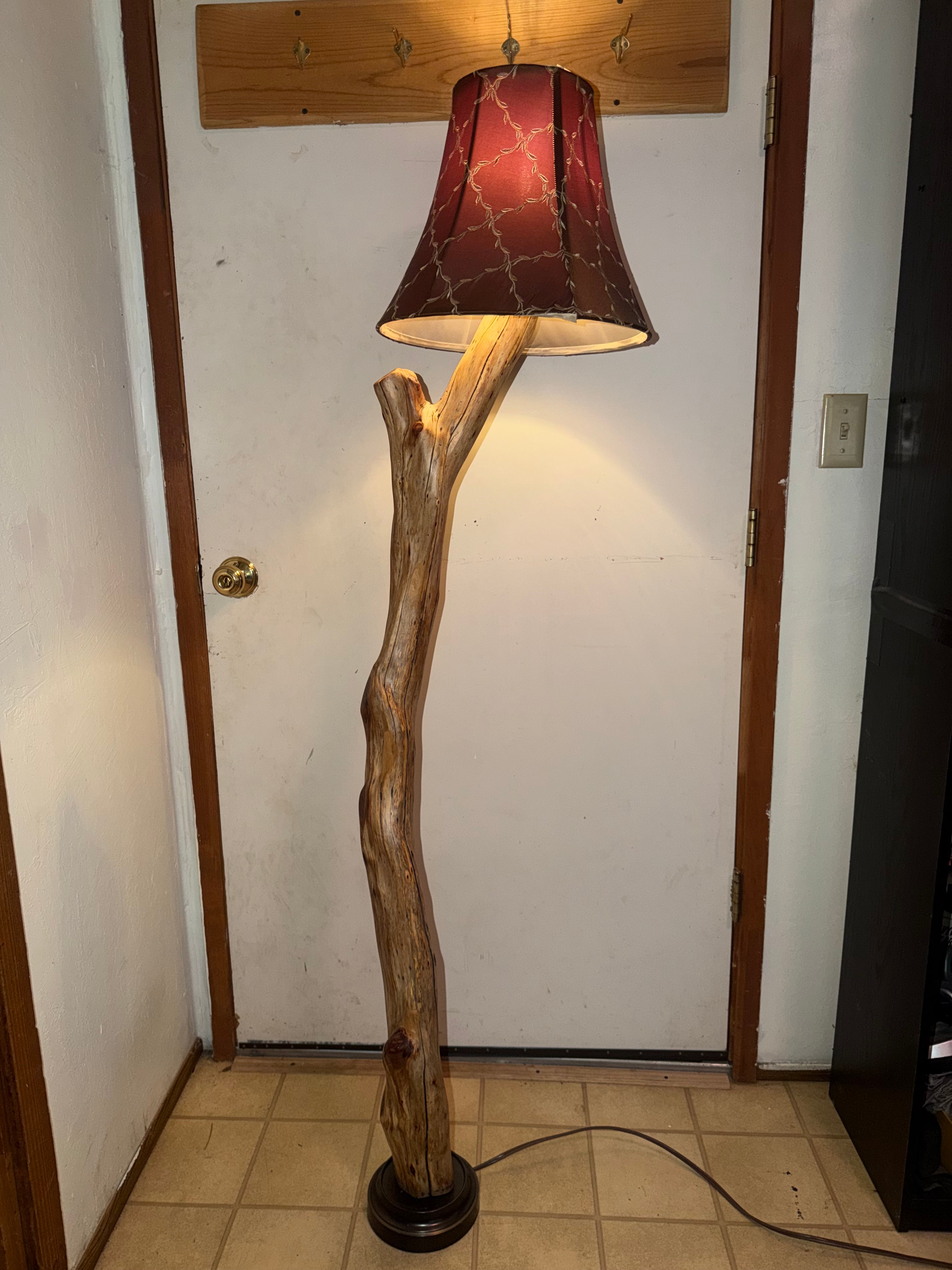5’1 Standing Floor Log Lamp