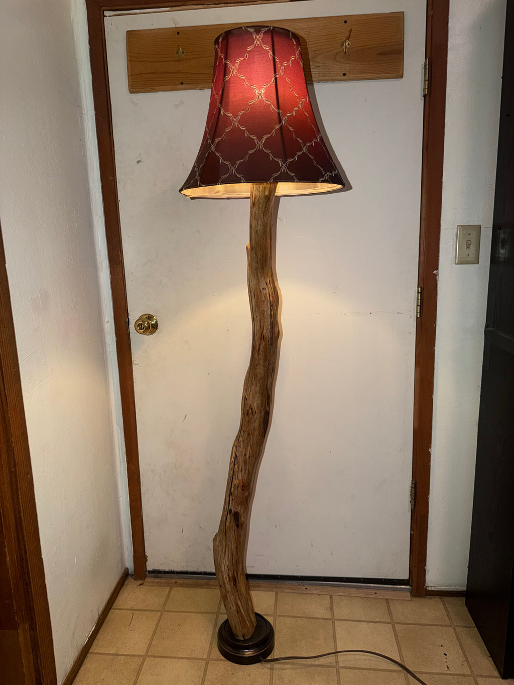 5’1 Standing Floor Log Lamp