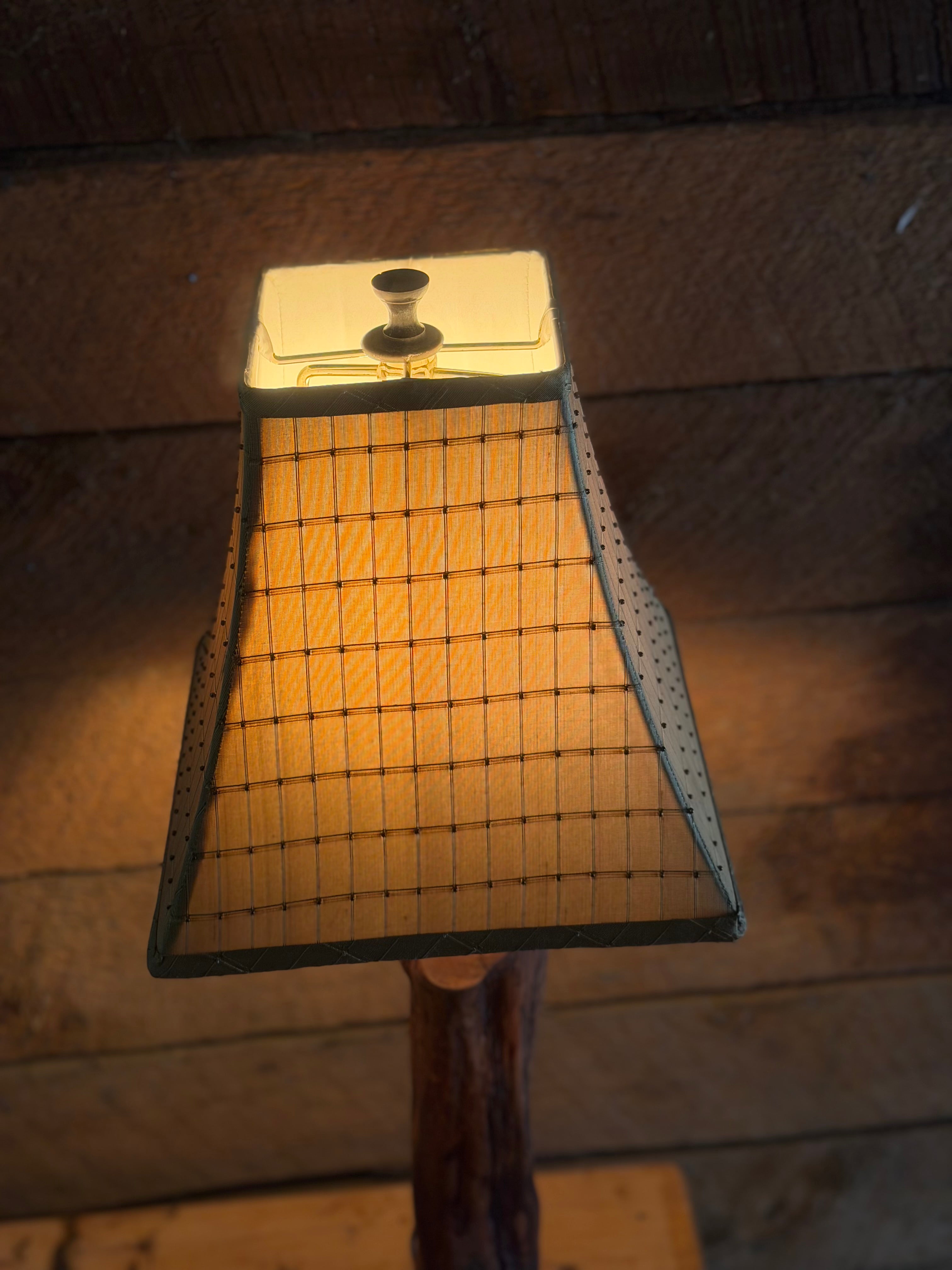 Manzanita Log Lamp "Lazy Day"
