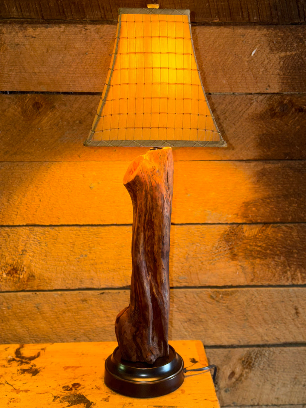 Manzanita Log Lamp "Lazy Day"